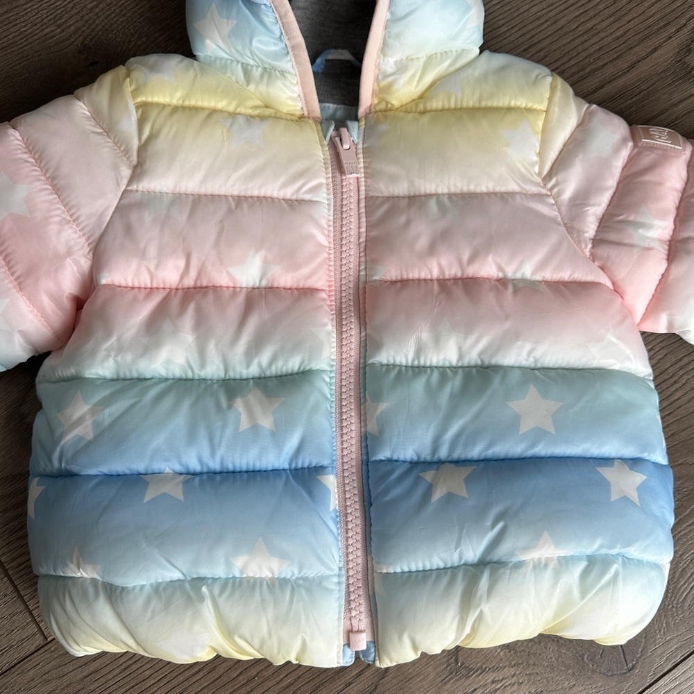 GAP BABY Puffer Jacket WORN ONCE Girls Pink Ombre Bear Hood size 6-12M - Picture 2 of 9